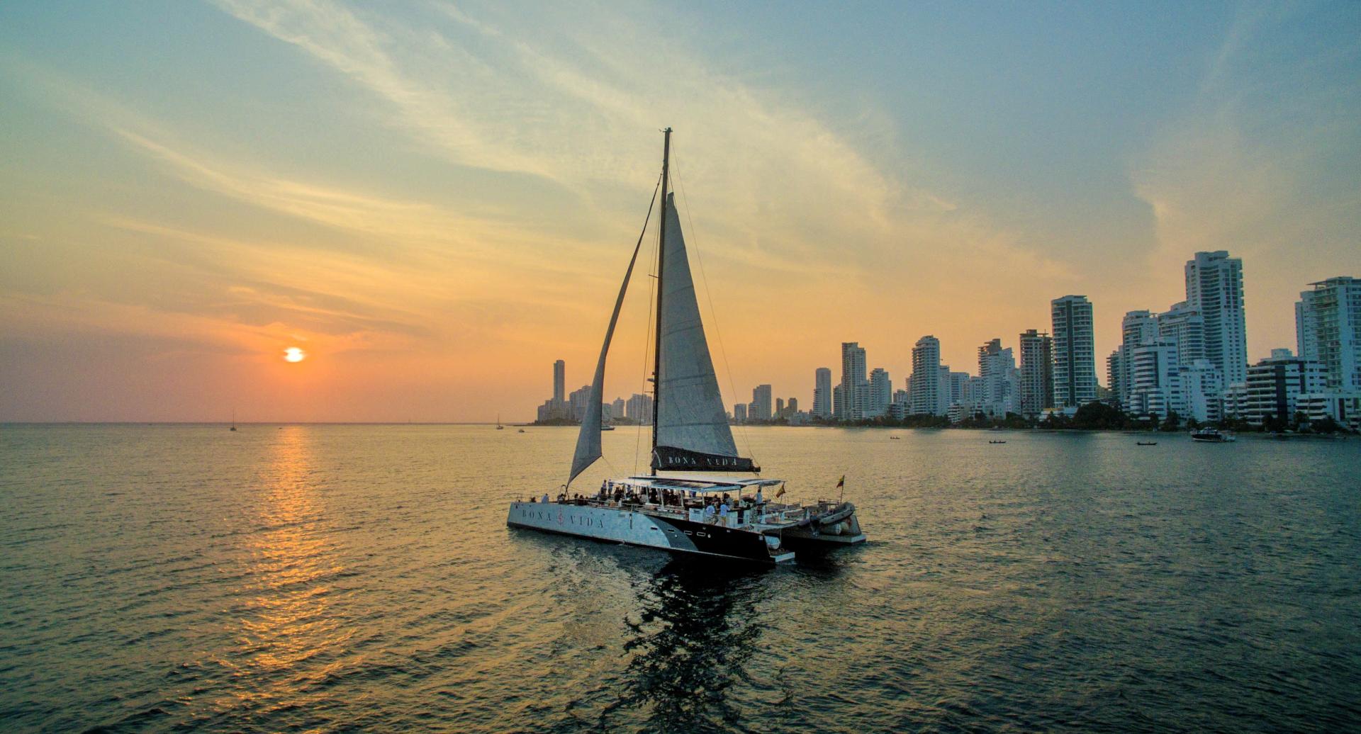 Excursiones en catamarán en la bahía de Cartagena